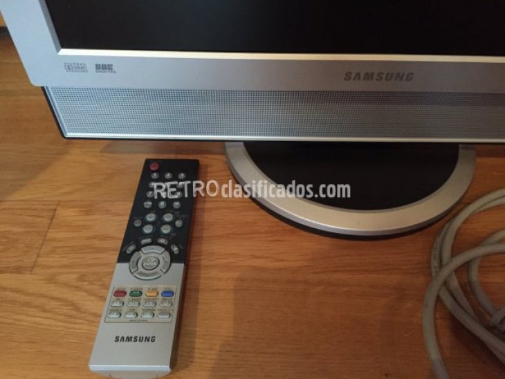 TV LCD Samsung SynchMaster 940MW 20” 3