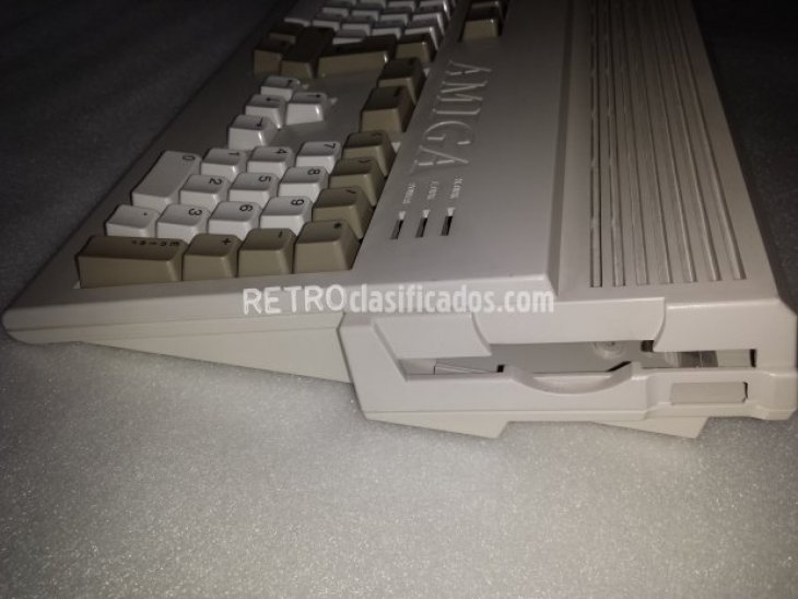 Teclado y carcasa NOS para Amiga 1200 4