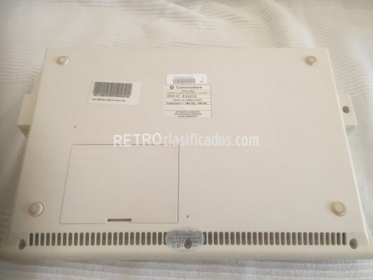 Amiga 600 2MB 4GB 3