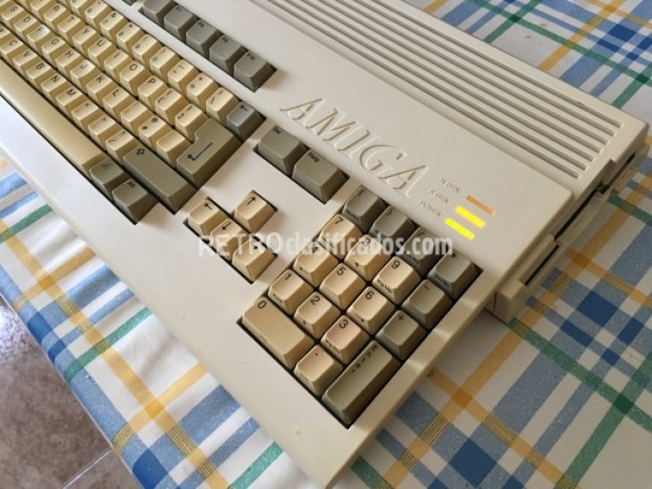 Amiga 1200. 3