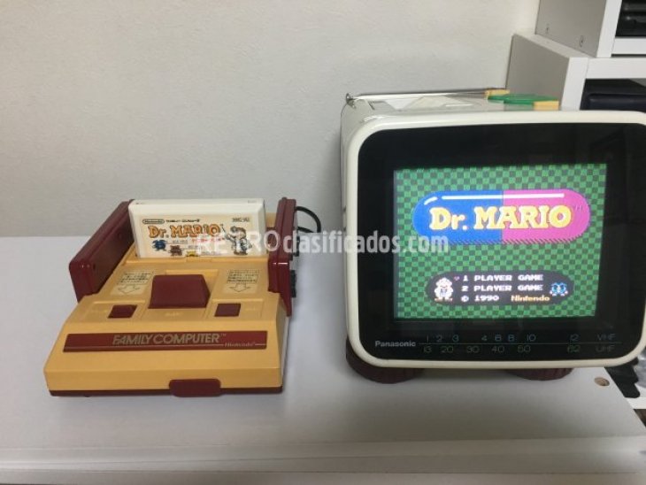 Nintendo Famicom con caja 2