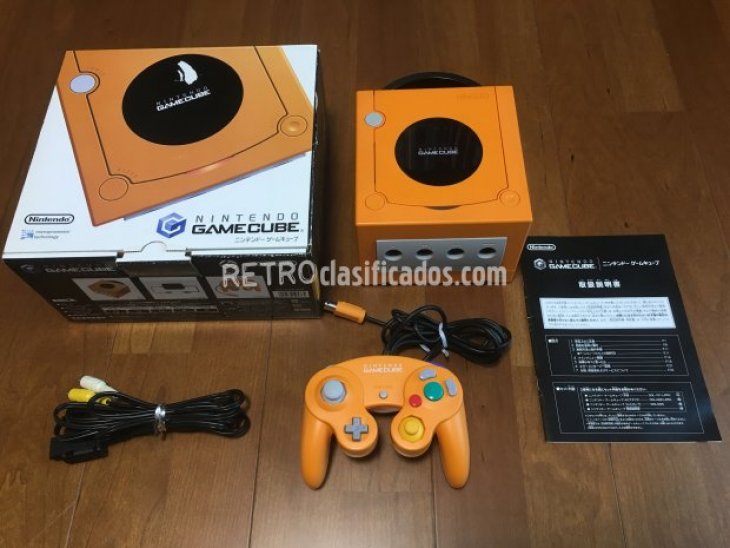 GameCube color naranja con caja original 1