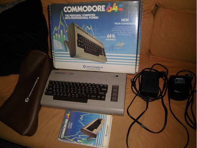 (CAMBIADO) Commodore 64 americano (NTSC) por otro PAL