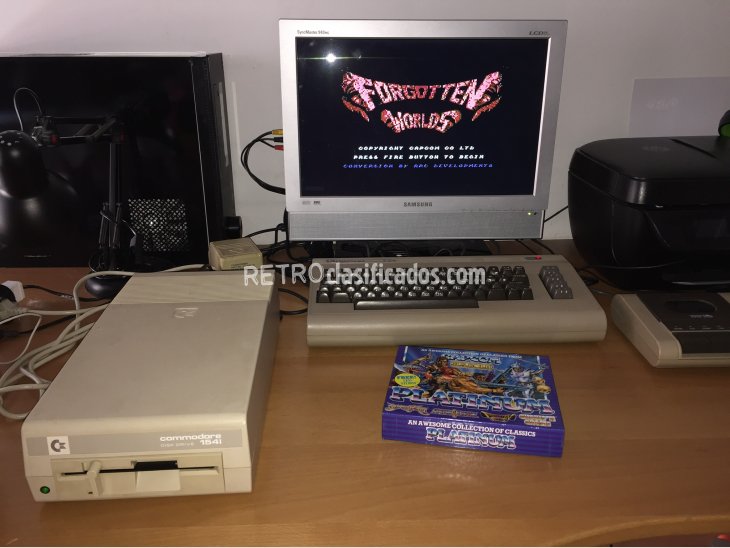 Capcom Platinum juego original Commodore 64 4