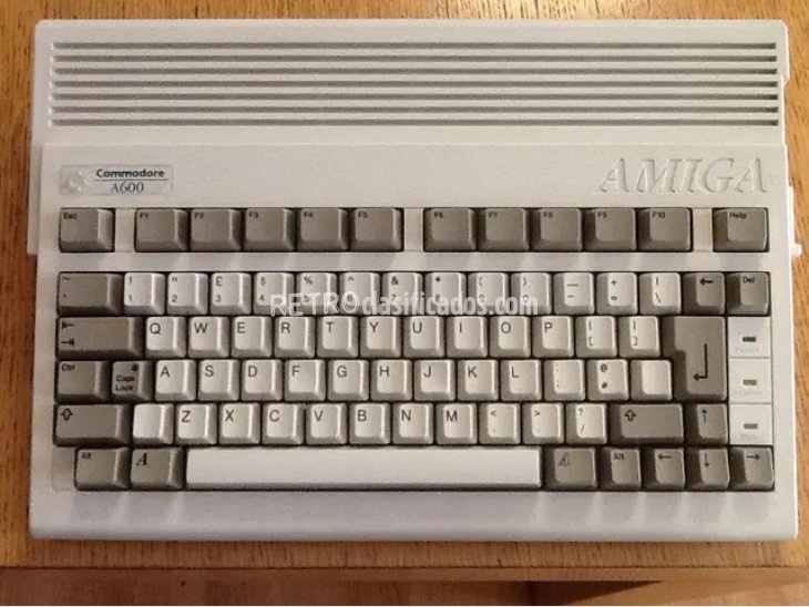 Commodore AMIGA 600 Excelente 1