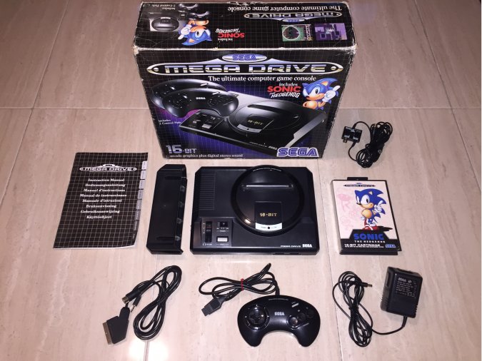 Sega Mega Drive con extras