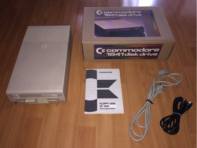 Disquetera Commodore 1541 Disk Drive