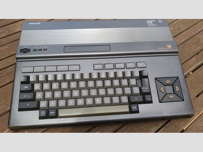 MSX2 Philips NMS 8245 convertido a MSX2+