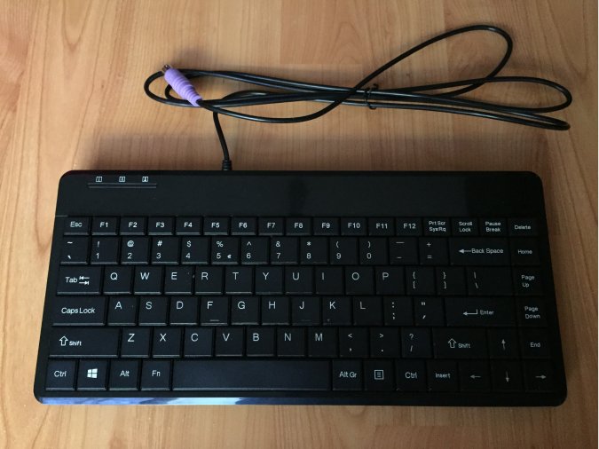 Teclado PS2 Perixx como nuevo