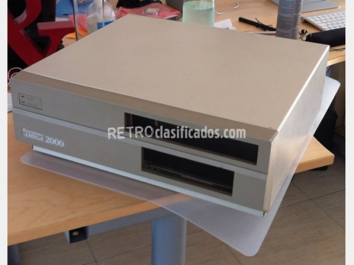 Regalo caja Amiga 2000 2
