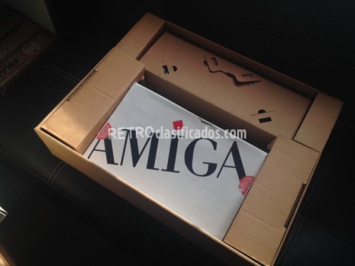 Amiga 1200 ( Amiga Magic Pack ) 2