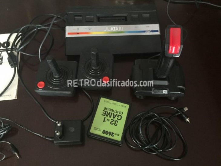 ATARI 2600 Jr ORIGINAL,3 MANDOS Y JUEGO 4