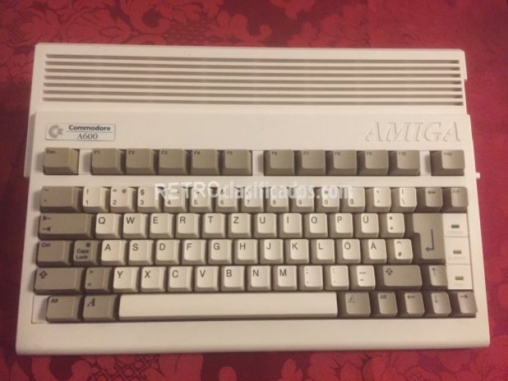 Amiga 600 completo 1