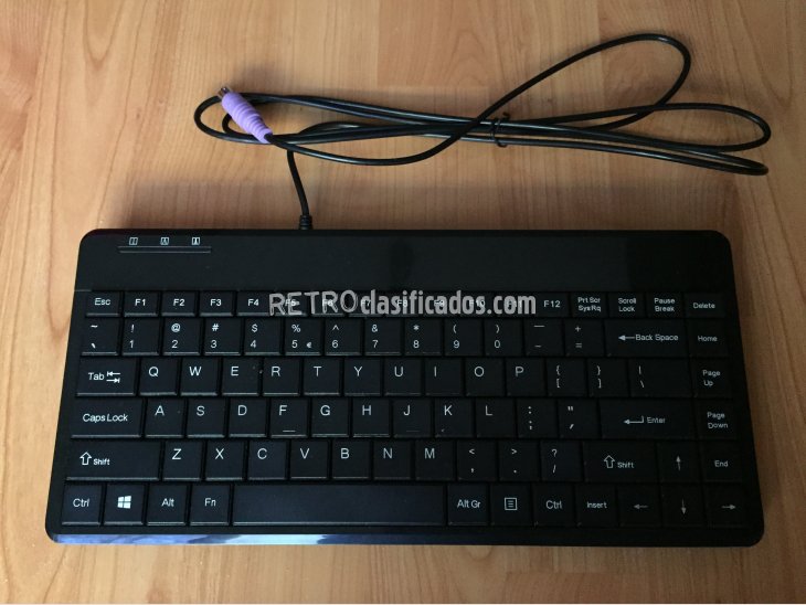 Teclado PS2 Perixx como nuevo