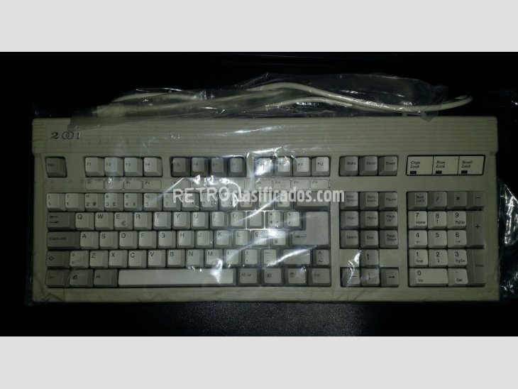 Teclado mecánico PS2 Focus FK-2001 nuevo 2