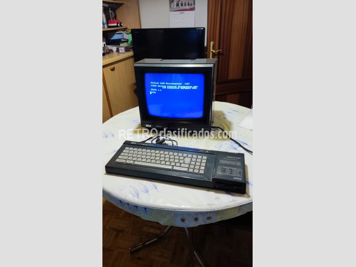 AMSTRAD CPC 6128 con convertidor TV y radio 2