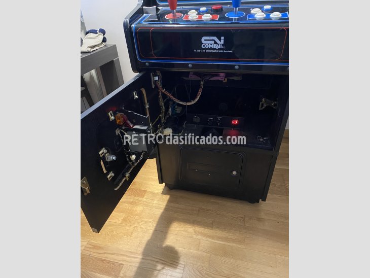 Máquina Arcade retro en funcionamiento  2