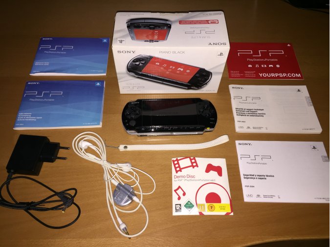 PSP consola portatil original con extras