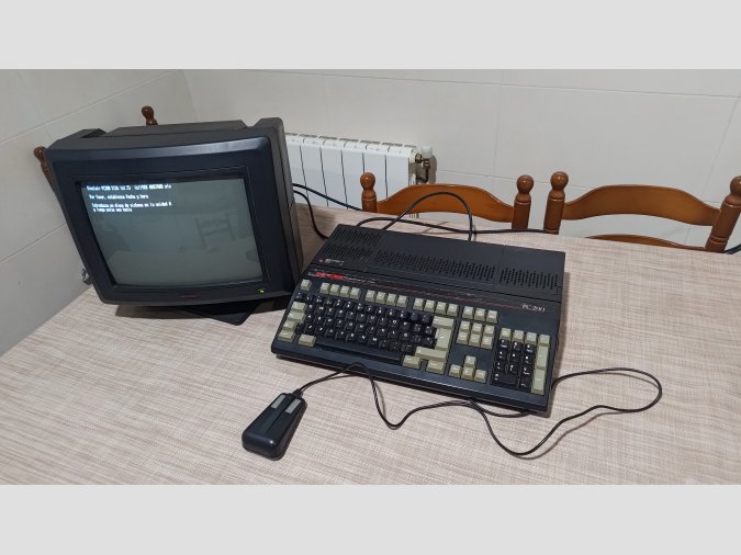 SINCLAIR PC200 + MONITOR SINCLAIR 14