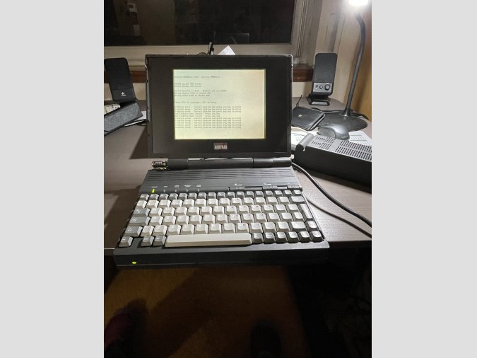 Ordenador amstrad portátil