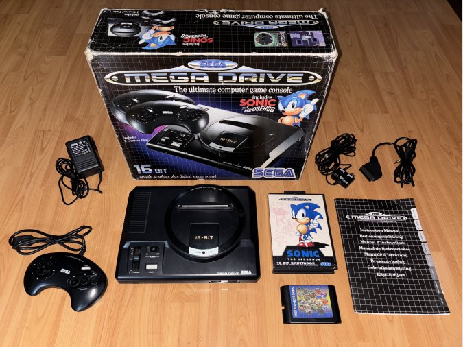 Sega Mega Drive con extras