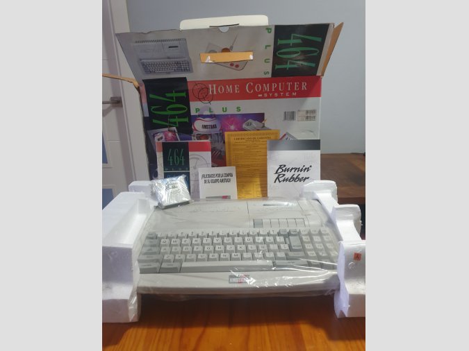 SE VENDE AMSTRAD CPC 464 PLUS NUEVO