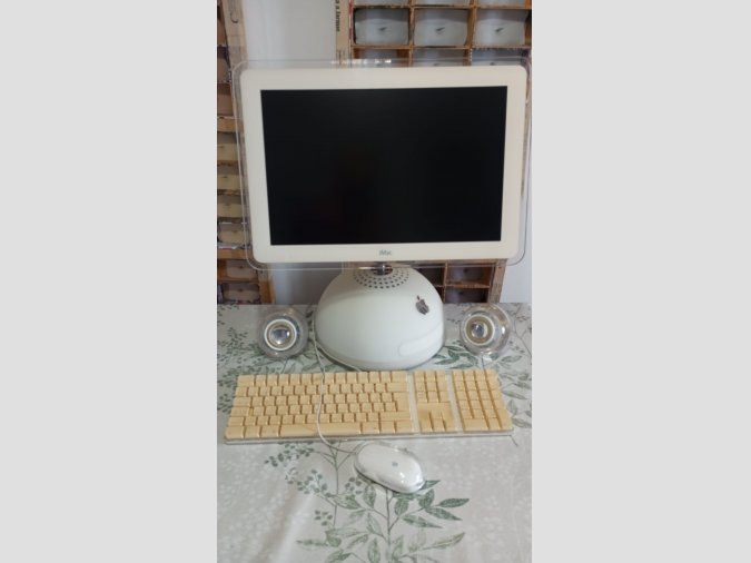 IMAC Power G4. Completo con perifericos y disco de intalacio